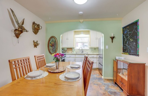 Atascadero Cottage | Walk to Downtown Atascadero: Cottage w/Sunroom!