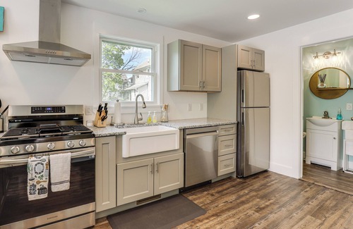 Geneva House | Walk to Downtown & Seneca Lake: Updated Retreat!