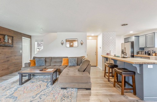 Sisters House | Walk to Downtown Sisters - DOG Friendly - Updated!