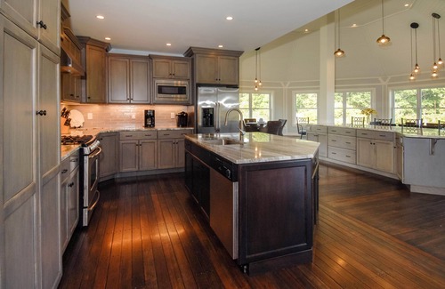 Wells House | Walk to Drakes Island Beach, Large Kitchen & Yard, Theater & Gym! Very Private