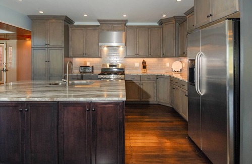Wells House | Walk to Drakes Island Beach, Large Kitchen & Yard, Theater & Gym! Very Private