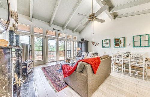 Ruidoso Apartment | Walk to Dtwn Ruidoso Mtn-View Condo with Pool!