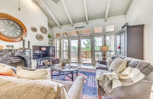 Ruidoso Apartment | Walk to Dtwn Ruidoso Mtn-View Condo with Pool!
