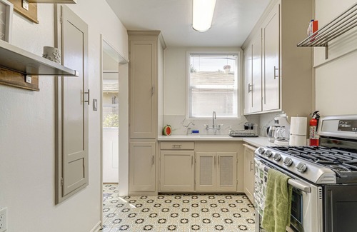 San Jose House | Walk to Dtwn San Jose & SJSU: Charming + Cozy Gem!
