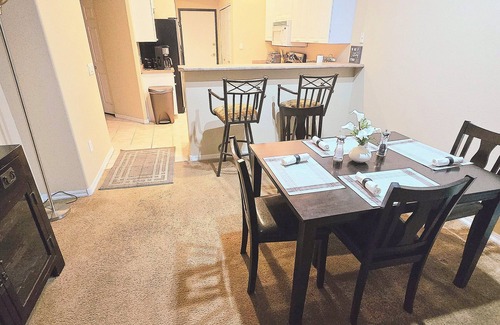 Superstition Springs Condo | Walk to golf and dining from this first floor Superstition Lakes condo near pool