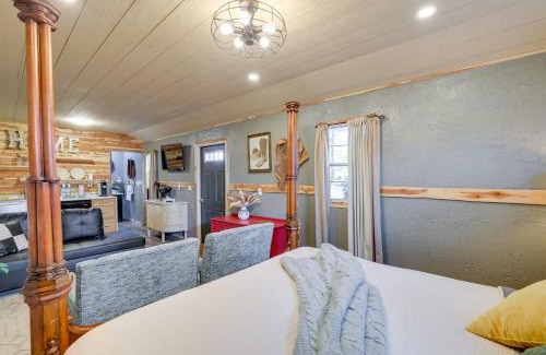 Grove Apartment | Walk to Grand Lake Pet-Friendly Grove Getaway!