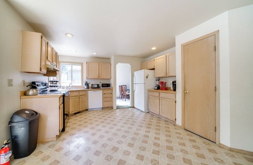 Renton House | Walk to Hiking Trails: Renton Home w/Fenced Yard!