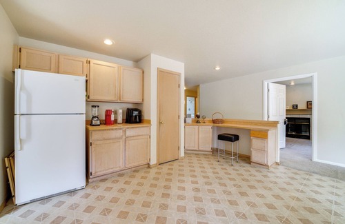 Renton House | Walk to Hiking Trails: Renton Home w/Fenced Yard!