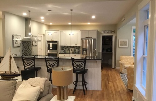 Kennebunk House | Walk to Kennebunkport and Kennebunk beaches. Very private.