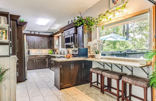 Springdale House | Walk to Lake Fayetteville: Family Retreat w/Deck