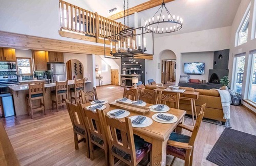 Angel Fire House | Walk to Lift | Wheeler Views | Hot Tub | Rustic Chalet