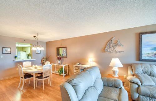 Madeira Beach Apartment | Walk to Madeira Beach Coastal Condo with Balcony