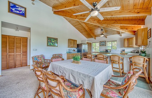 Kahaluu Bay House | Walk to Magic Sands Large Home w/Private Pool, Hot Tub, Terrace & 2 W/Ds