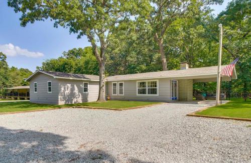 Afton House | Walk to Marina and Lake Family Retreat in Afton!