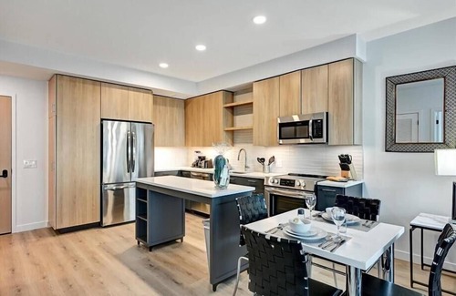 Reston Apartment | Walk to Metro | 1BR nr Dulles Airport & RTC | Fairfax