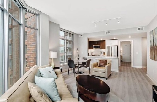 Woodmont Triangle Apartment | Walk to Metro | Woodmont Triangle 2BR nr Central Farm Market