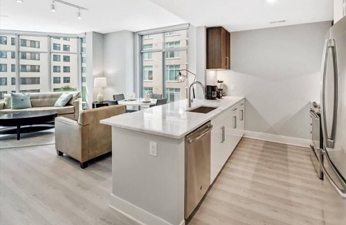 Woodmont Triangle Apartment | Walk to Metro | Woodmont Triangle 2BR nr Central Farm Market