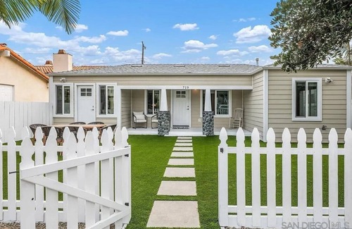 Encinitas House | Walk to Moonlight Beach, Updated and Remodeled, Dream Getaway