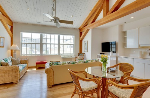 Palm Beach - West Palm Beach Condo | Walk to Ocean: Penthouse Suite at Palm Beach Hotel
