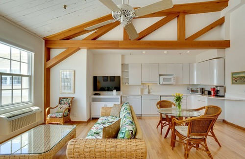 Palm Beach - West Palm Beach Condo | Walk to Ocean: Penthouse Suite at Palm Beach Hotel