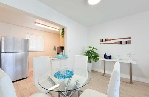 Eastern Shores Apartment | Walk To Ocean Waterfront Views Parking Free