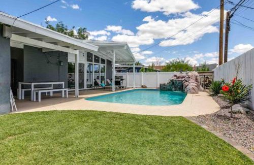 Western Villa House | Walk To Old Town, Free Heated Pool W Waterfall