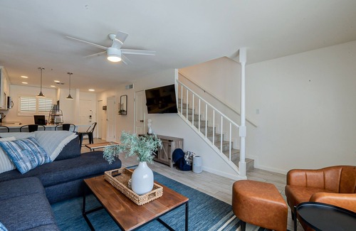 South Scottsdale Condo | Walk to Old Town Scottsdale - Poolside Unit - Heated Pool