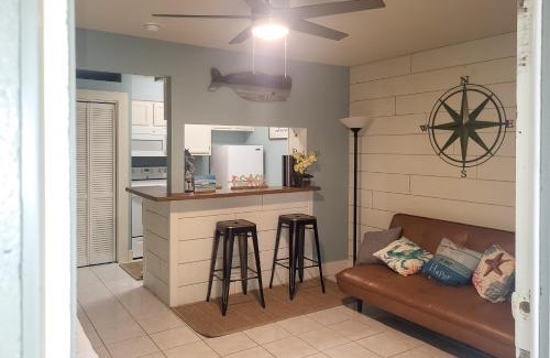 Corpus Christi Apartment | Walk to Padre Beach Studio with Hot Tub Access