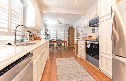Saint Simons Island House | Walk to Pier | Pet Friendly | 1 Block to Beach!