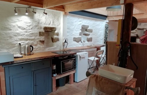 Cleden-Cap-Sizun House | Walk to Pointe du Raz & Beach