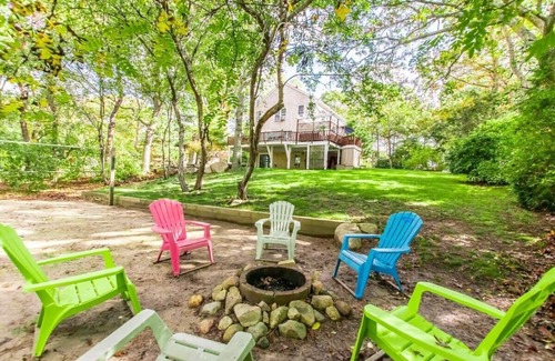 Brewster House | Walk to Pond, Amazing Backyard!