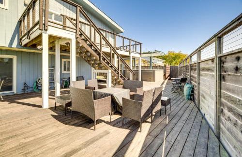 Half Moon Bay Apartment | Walk to Poplar Beach Cozy Coastal Getaway with Yard