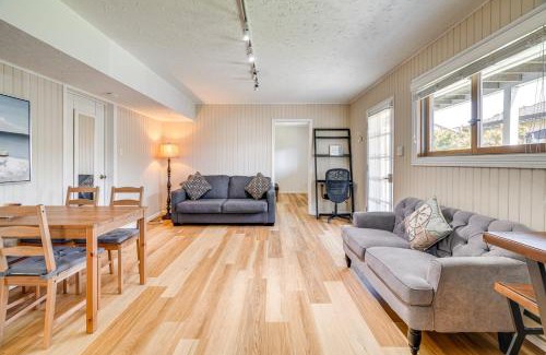 Half Moon Bay Apartment | Walk to Poplar Beach Cozy Coastal Getaway with Yard