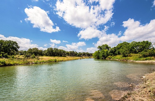 Spring Branch House | Walk to Remi's Ridge & Hayes Hollow! Century Oak Casita - Near Canyon Lake