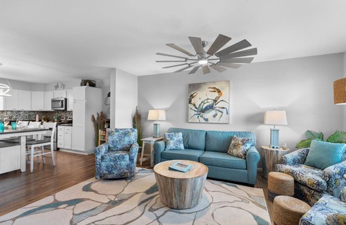 Deep Hole House | Walk to Restaurants & Attractions-Linens Included! Book your Beach Vacation Now!