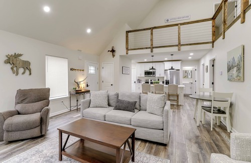 Heber Springs Cottage | Walk to River: Newly Built Home in Heber Springs!