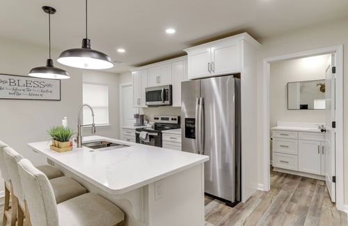 Heber Springs Cottage | Walk to River: Newly Built Home in Heber Springs!