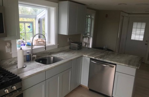 Jerusalem House | Walk to Sand Hill Cove or Galilee: 2 Bed Recently Remodeled