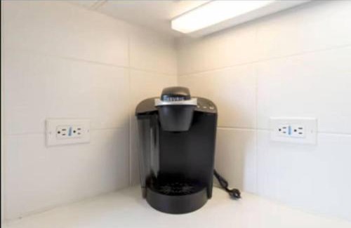Downtown Apartment | Walk to Santa Monica Beach Pier Boardwalk Venice