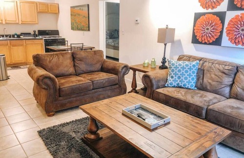 University Heights Condo | Walk to Shands/UF - Budget 2 Bedroom Condo, Pool!