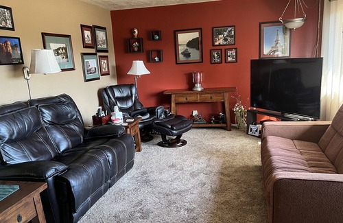 Goleta House | Walk to shops, restaurants and movies. Bike to Beach