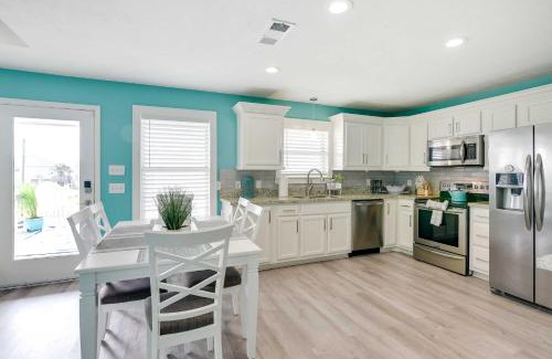 Port Bolivar House | Walk to Shore Home with Deck in Crystal Beach!