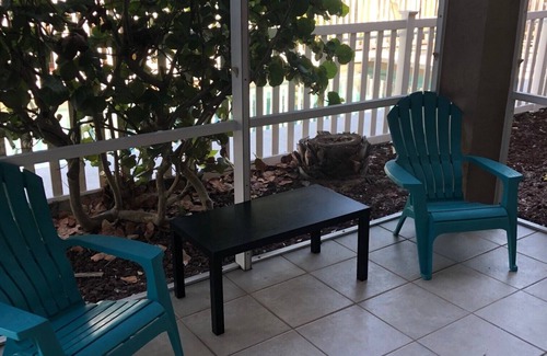 Sarasota Apartment | Walk to Siesta Key Beach. 1 BR condo on ground floor, steps away from the pool