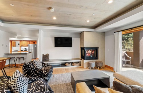 Steamboat Springs Condo | Walk to Ski from 4-bdrm luxury at Canyon Creek B104!