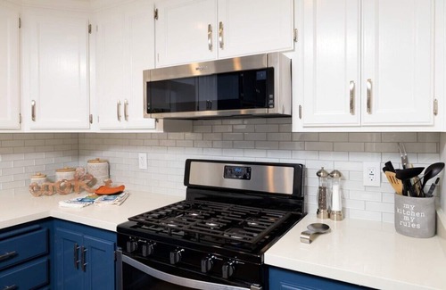 Summit Estates House | Walk to Snow Summit. Game room, BBQ and Spa!