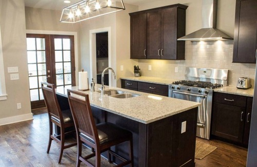 Nashville House | Walk to some of Nashville's best shopping ,dining and parks! Great for families