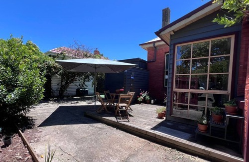 Golden Point Villa | Walk to Sovereign Hill, Cafes & Shops from this historic, pet-friendly villa.