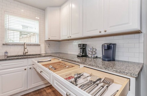 Arlington Apartment | Walk to Stadium | 3BR w/Lush Yard + Patio