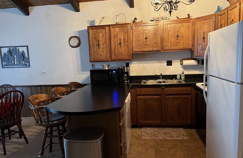 Glen Condo | Walk to Storyland, Country Club Condo, Mountain Views, multi nights discounts