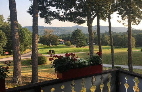 Glen Condo | Walk to Storyland, Country Club Condo, Mountain Views, multi nights discounts